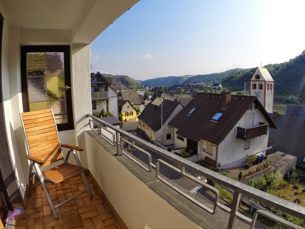 Ferienwohnungen Haus Am Wuerzlaysteig Lehmen Ruang foto
