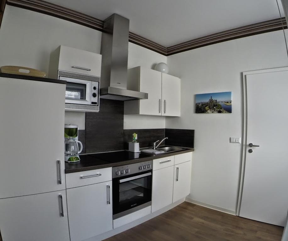 Ferienwohnungen Haus Am Wuerzlaysteig Lehmen Ruang foto