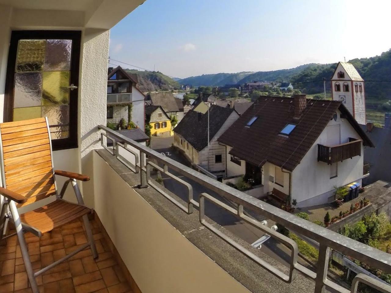 Ferienwohnungen Haus Am Wuerzlaysteig Lehmen Bagian luar foto